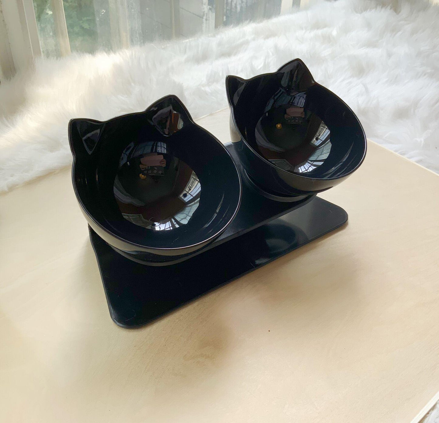 Double Cat Bowl – Raised Ergonomic Design for Neck Protection